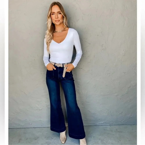 Z Supply So Smooth White Long Sleeve V Neck Bodysuit Medium NWT - Picture 4 of 10